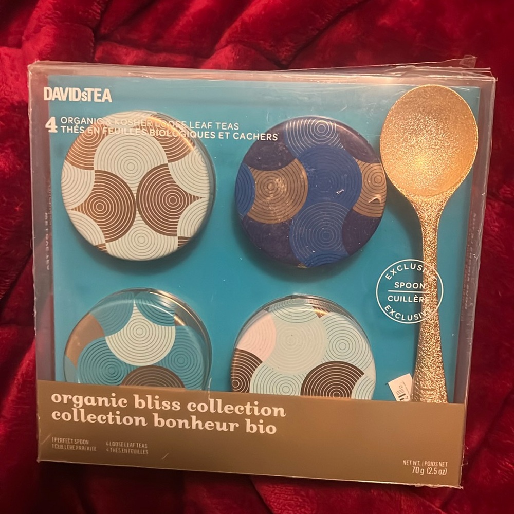 DavidsTea 4 organic kosher loose leaf teas with a spoon